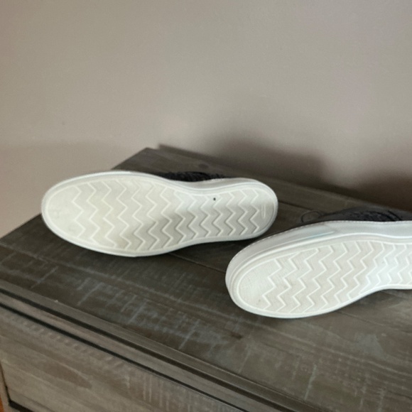 Mens casual walking shoes 44 (USA 11) - Picture 2 of 3